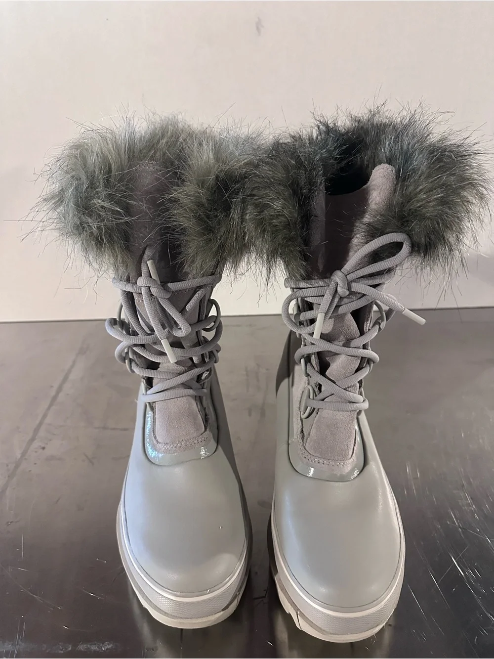 Sorel Women's Light Gray Faux-Fur Lace-Up Winter Boots